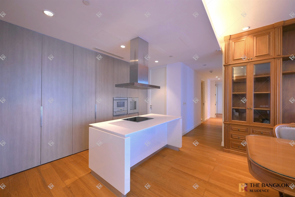 For RentCondoWitthayu, Chidlom, Langsuan, Ploenchit : 185 Rajadamri 💎 Private Living with Premium Project in Prefect Location ⚡ Near BTS Ratchadamri