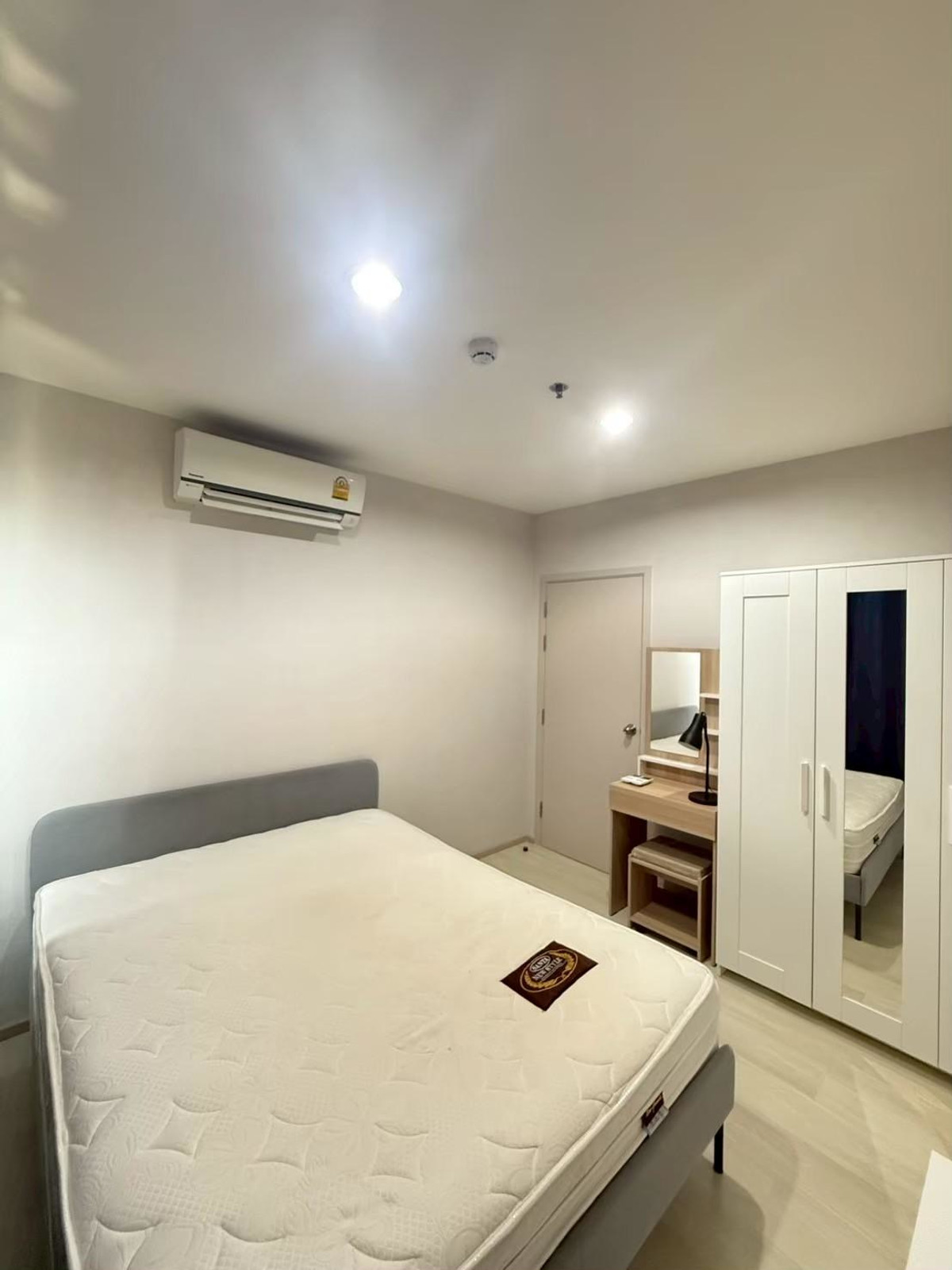 ให้เช่าคอนโดปิ่นเกล้า จรัญสนิทวงศ์ : 🚆คอนโด mrt บางยี่ขัน🚆 ให้เช่า ไลฟ์ ปิ่นเกล้า ✨