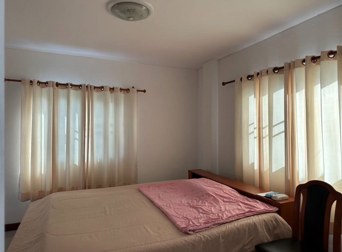 For SaleHousePathum Thani,Rangsit, Thammasat : Urgent sale! Single house 🔥 Baan Rattawan 2 🔥 Buy a 2-story single house and get a free Benz S 300! ‼️ House and car debt-free ✅️