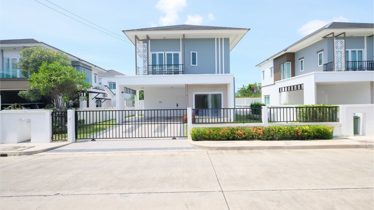 For SaleHouseRama 2, Bang Khun Thian : Single house, 4 parking spaces, Rama 2, last plot, 8.9 million, accepting agents.