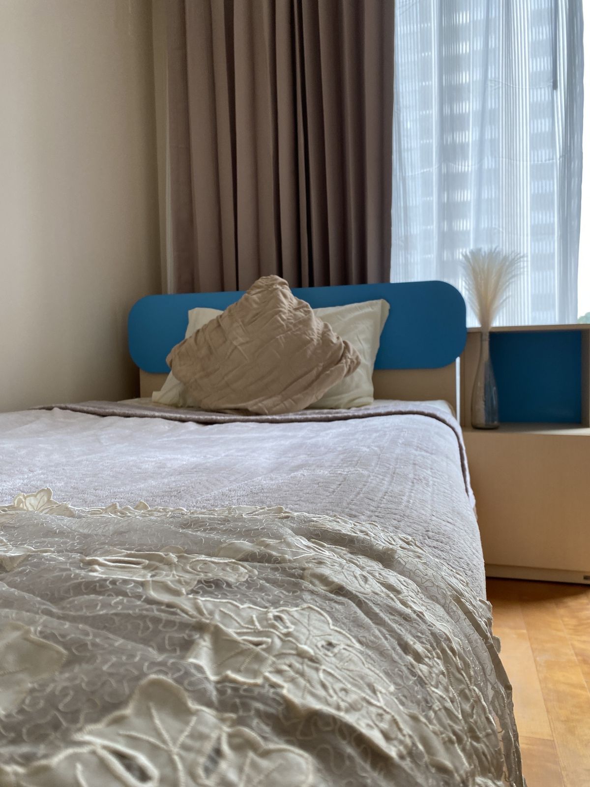 ให้เช่าคอนโดพระราม 9 เพชรบุรีตัดใหม่ RCA : ให้ เช่า ด่วน 2ห้องนอน 2ห้องน้ำ (ห้องใหม่พร้อมอยู่) Life Asoke