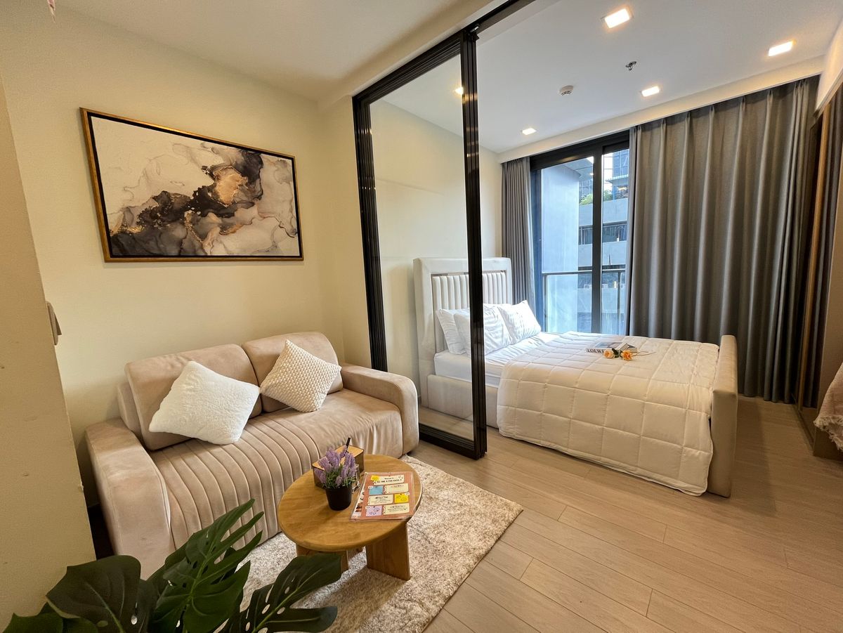 ให้เช่าคอนโดพระราม 9 เพชรบุรีตัดใหม่ RCA : Free Wi-Fi 1000/500.Short-term rental available — minimum 1 month. Luxury condo for rent Mrt🚝Rama9 🍀🍀One9Five Asoke-Ram9🍀🍀 คอนโด วันไนท์ไฟว์ อโศก-พระราม9 #MrtRama9 And Central only 280 m. Location : https://maps.app.goo.gl/scNwvk2CwUjqHtZY7?g_st=ic .