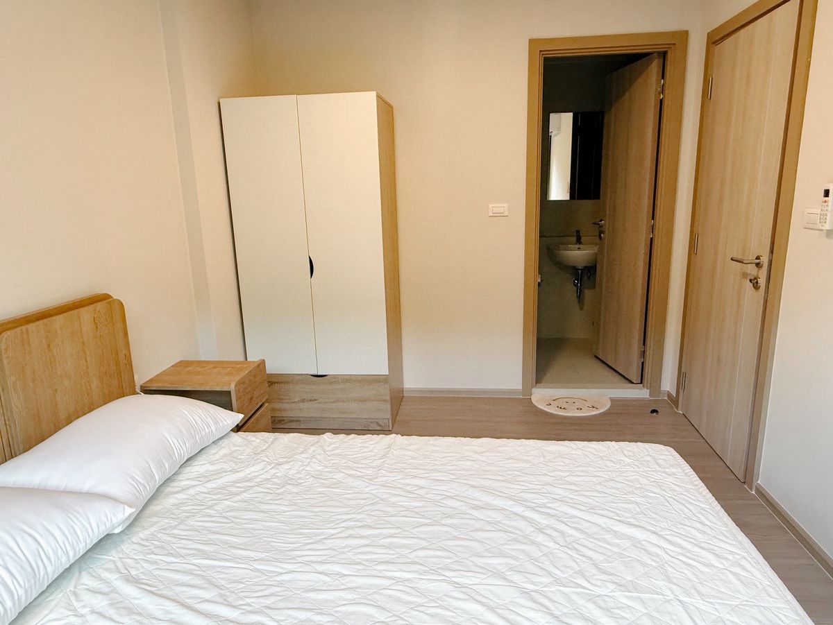 For RentCondoPattaya, Bangsaen, Chonburi : 💕 New room, never had a tenant! Sansiri Condo, good location, close to both Burapha University and Amata Nakorn 💼 Rent only 12,000 baht/month 🏙 📞093-1681685 💚 LINE: @wsrcondo