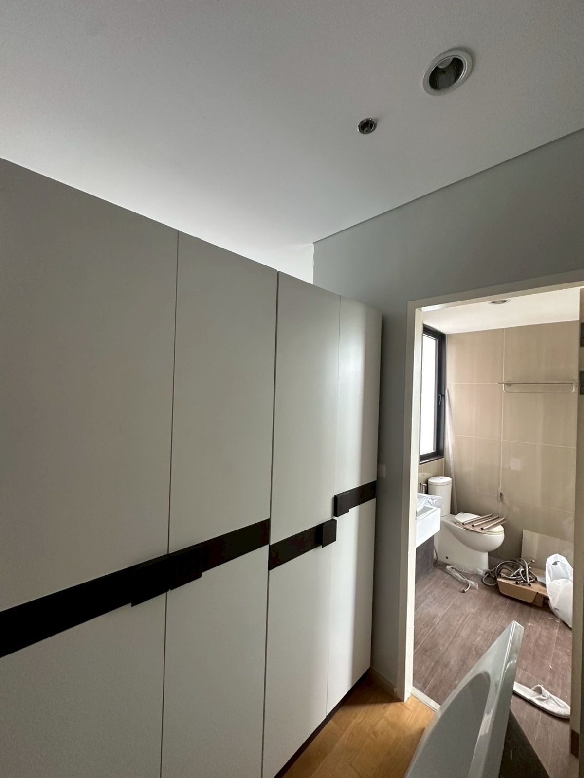 ให้เช่าคอนโดพระราม 9 เพชรบุรีตัดใหม่ RCA : ให้ เช่า ด่วน 2ห้องนอน 2ห้องน้ำ (ห้องใหม่พร้อมอยู่) Life Asoke