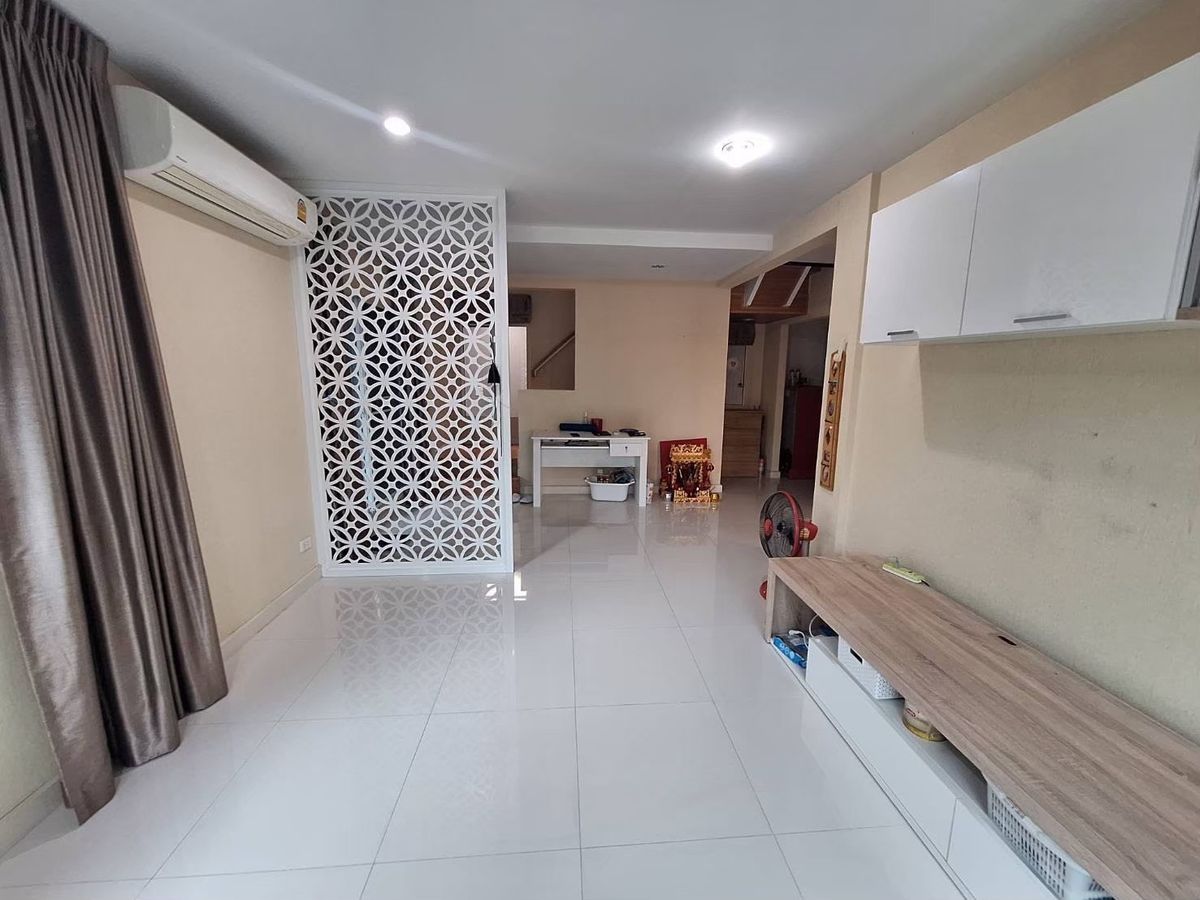 For SaleHousePattanakan, Srinakarin : P-2819 Urgent sale!  Twin house Passorn Prestige Luxe Phatthanakan 44, best price in the project.