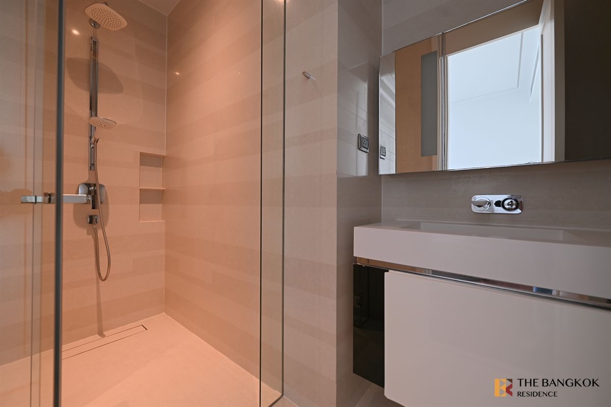 For RentCondoSukhumvit, Asoke, Thonglor :  Rare Unit! Marque Sukhumvit,💎Super Luxury Residence in a heart of Phrom Phong 💫 Near BTS Phrom Phong 