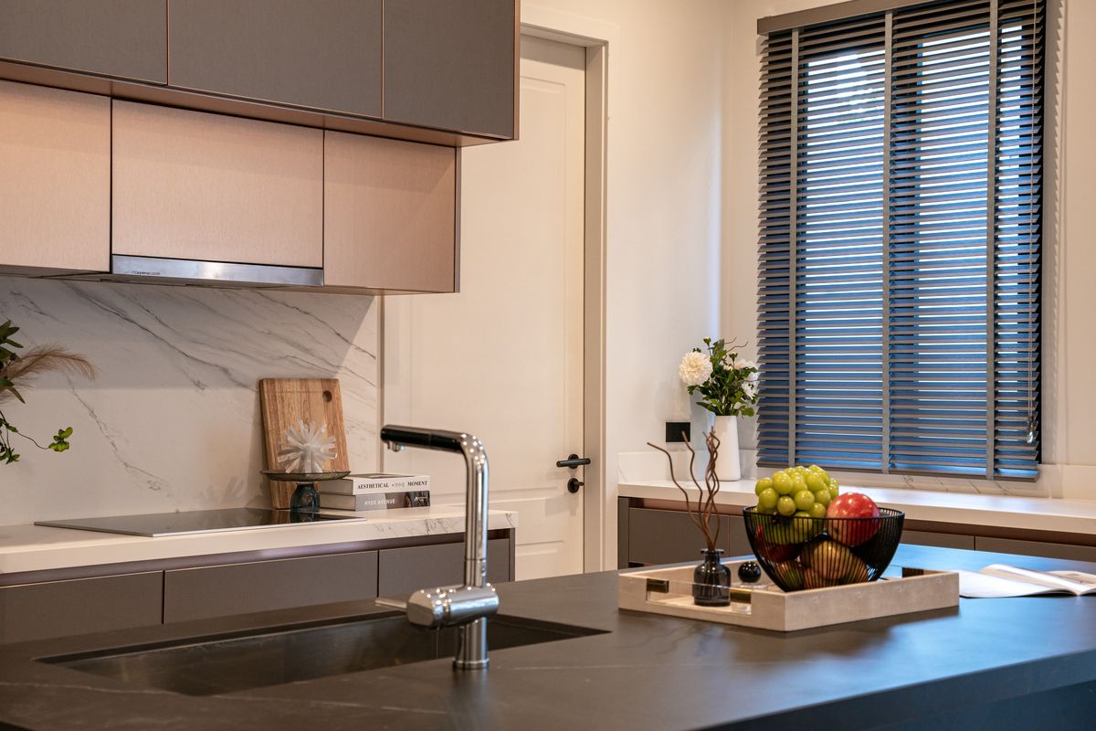 HousePattanakan, Srinakarin : P-2815 Urgent sale/rent!  Single house, Cinq Royal, Krungthep Kreetha, newly decorated house, ready to move in.