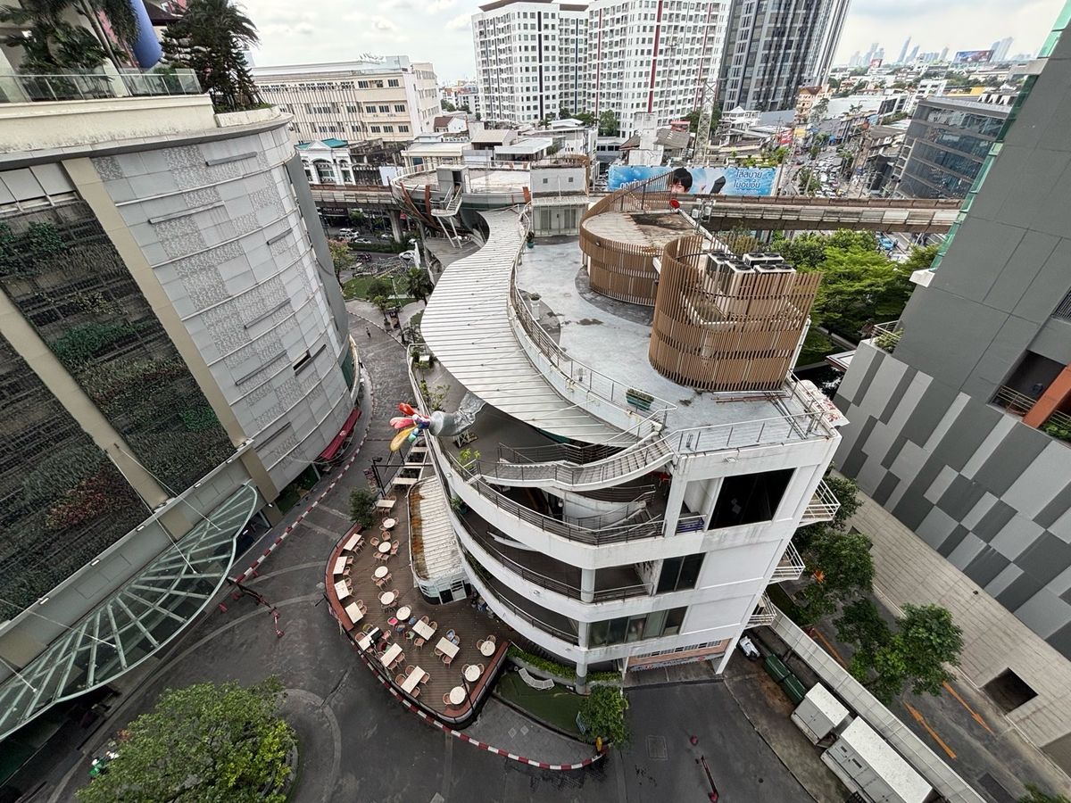 ให้เช่าคอนโดอ่อนนุช อุดมสุข : ✨ CONDO FOR RENT — 2 Bedrooms, 2 Bathrooms, only 3 mins walk to BTS Phra Khanong (250m)
📐 Large unit: 78.16 sqm
💰 44,999 THB/month
