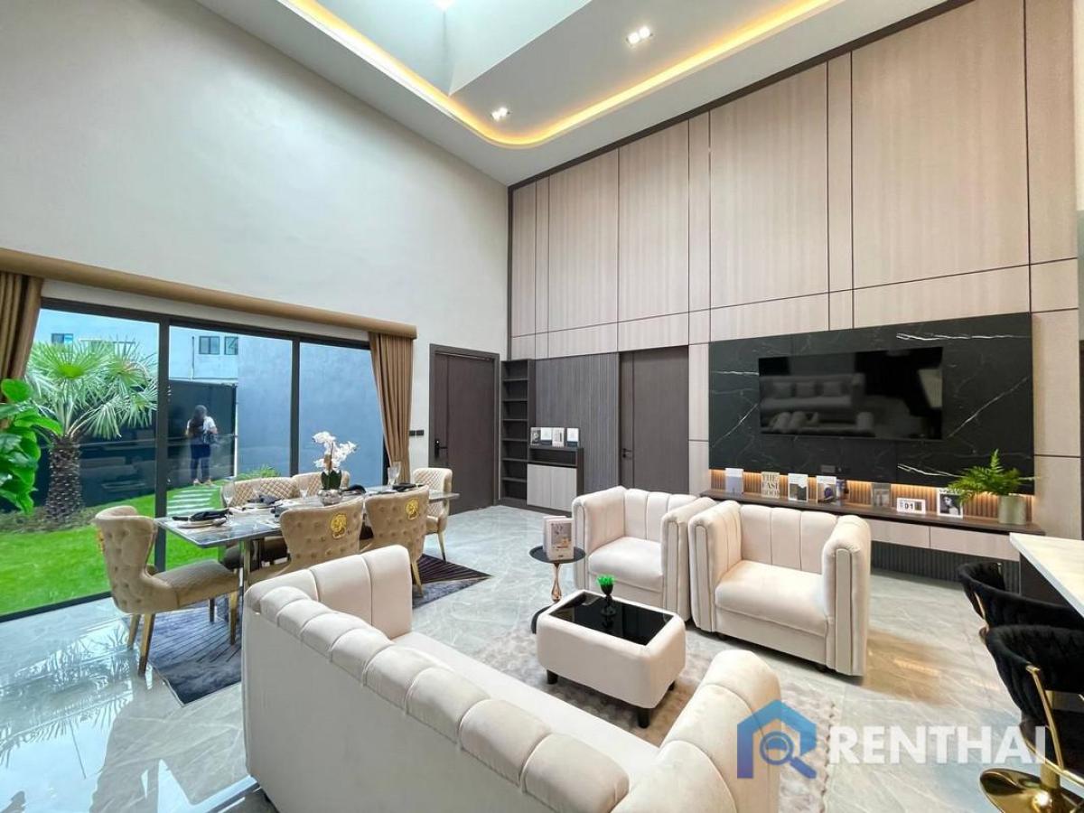 For SaleHousePattaya, Bangsaen, Chonburi : 3 Bedrooms Luxury Home in Pattaya Fully Furnished