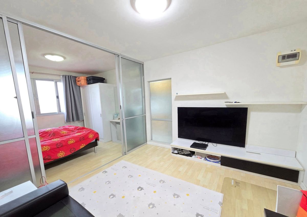 For RentCondoNawamin, Ramindra : For rent: D Condo Ramintra, near BTS Mai Lap.