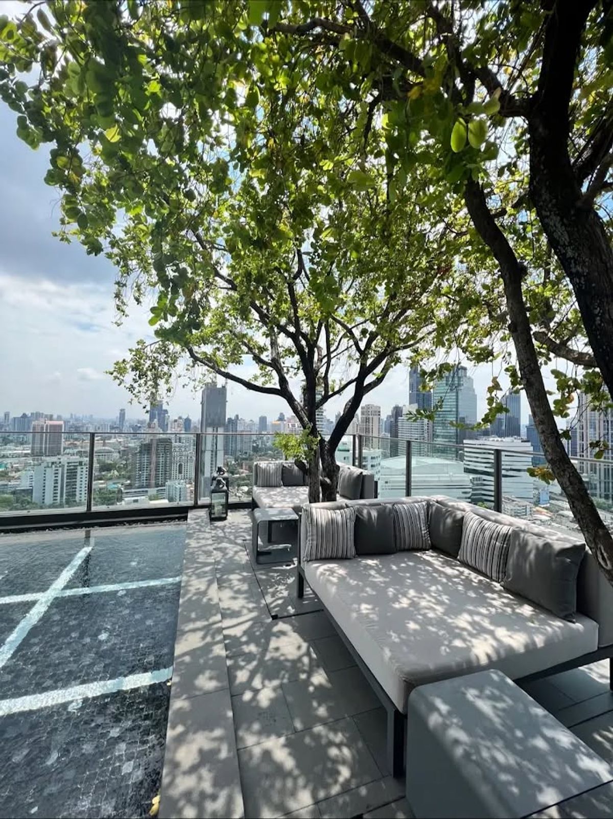 คอนโดสุขุมวิท อโศก ทองหล่อ :  ขาย/ให้เช่า คอนโด Noble BE33 (โนเบิล บี33) ขนาด 35 ตารางเมตร 1 ห้องนอน ชั้น 8 พร้อมอยู่ ใกล้ BTS พร้อมพงษ์ แขวงคลองตันเหนือ เขตวัฒนา กรุงเทพมหานคร