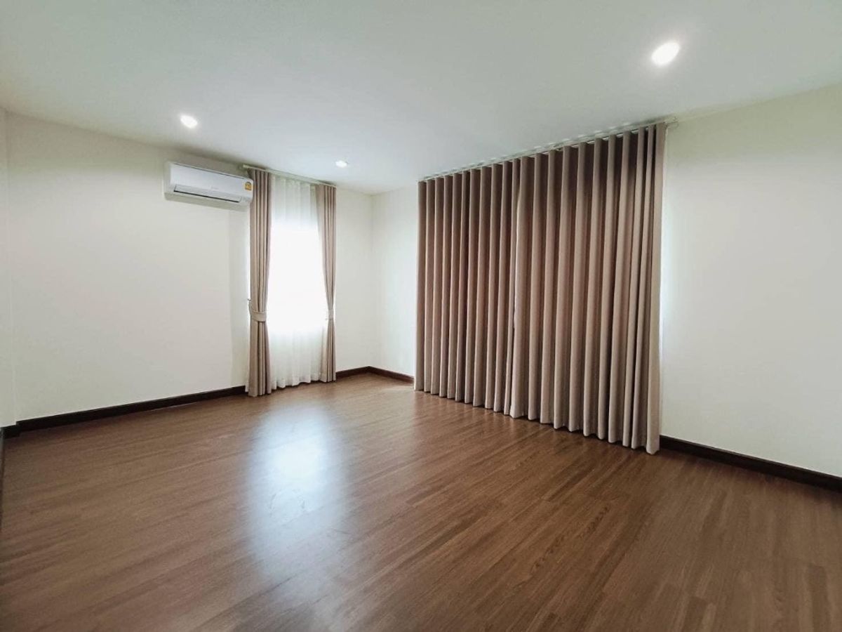 For SaleHouseKasetsart, Ratchayothin : Corner house for sale, good location, ready to move in, Supalai Ville Wongwaen-Bang Yai project (AM1977)