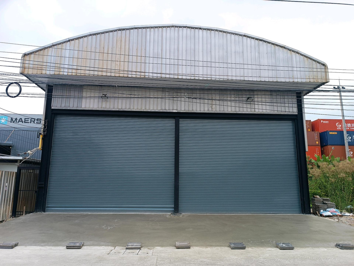 For RentWarehouseSamut Prakan,Samrong : Warehouse for rent in Bang Phli, good location, convenient travel, Theparak Road, near Suvarnabhumi Airport.