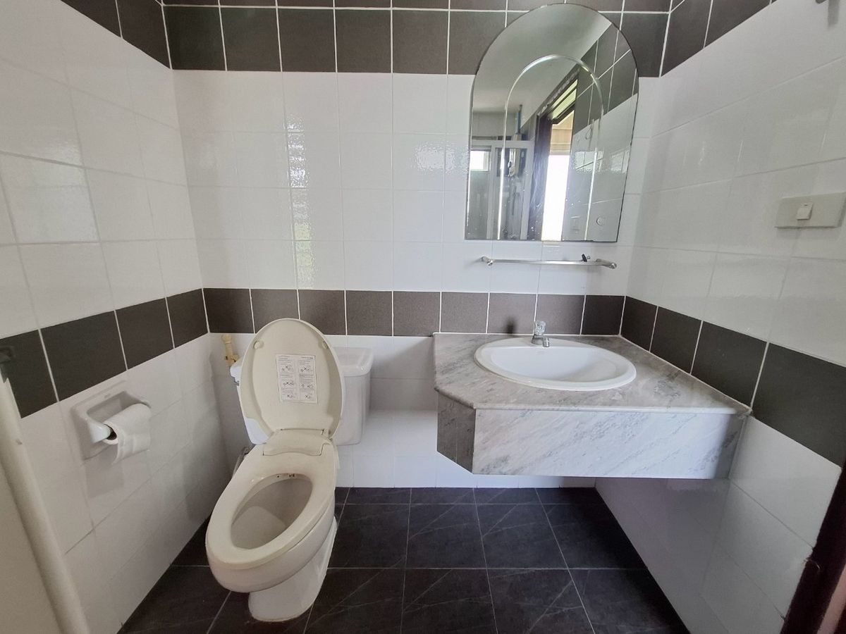 For SaleCondoSriracha Laem Chabang Ban Bueng : Condo for sale Sriracha Bay View Condo for sale Sriracha Bay View