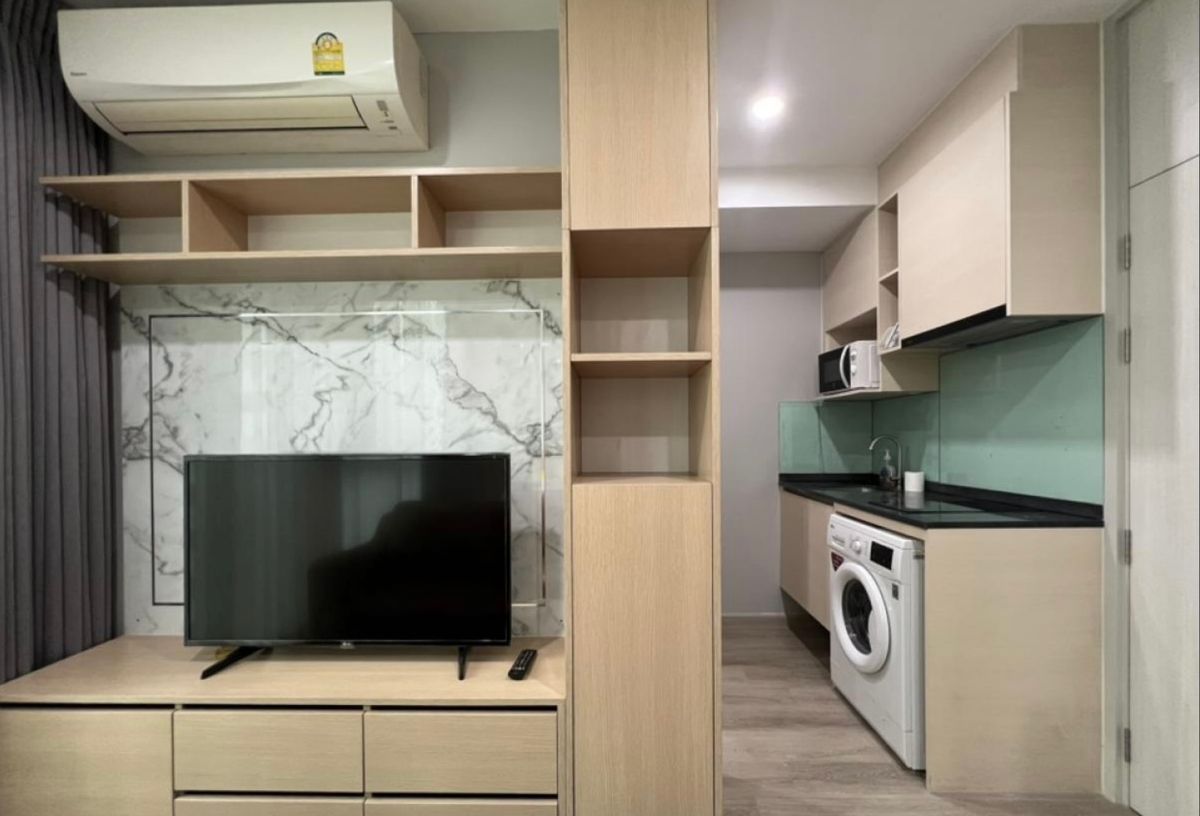 For RentCondoRatchadapisek, Huaikwang, Suttisan : For rent: Noble Revolve Ratchada 2, beautiful, cheap, good location, ready to move in, near MRT Thailand Cultural Center. Interested? Line @841qqlnr