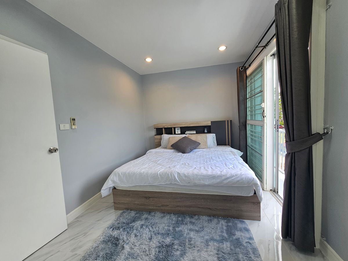 ขายทาวน์โฮมแจ้งวัฒนะ เมืองทอง : ขายพร้อมผู้เช่า ผู้เช่าพักเป็นครอบครัวชำระตรง ยิว เกือบ7%  ที่เดอะ คอนเน็ค แจ้งวัฒนะ1 