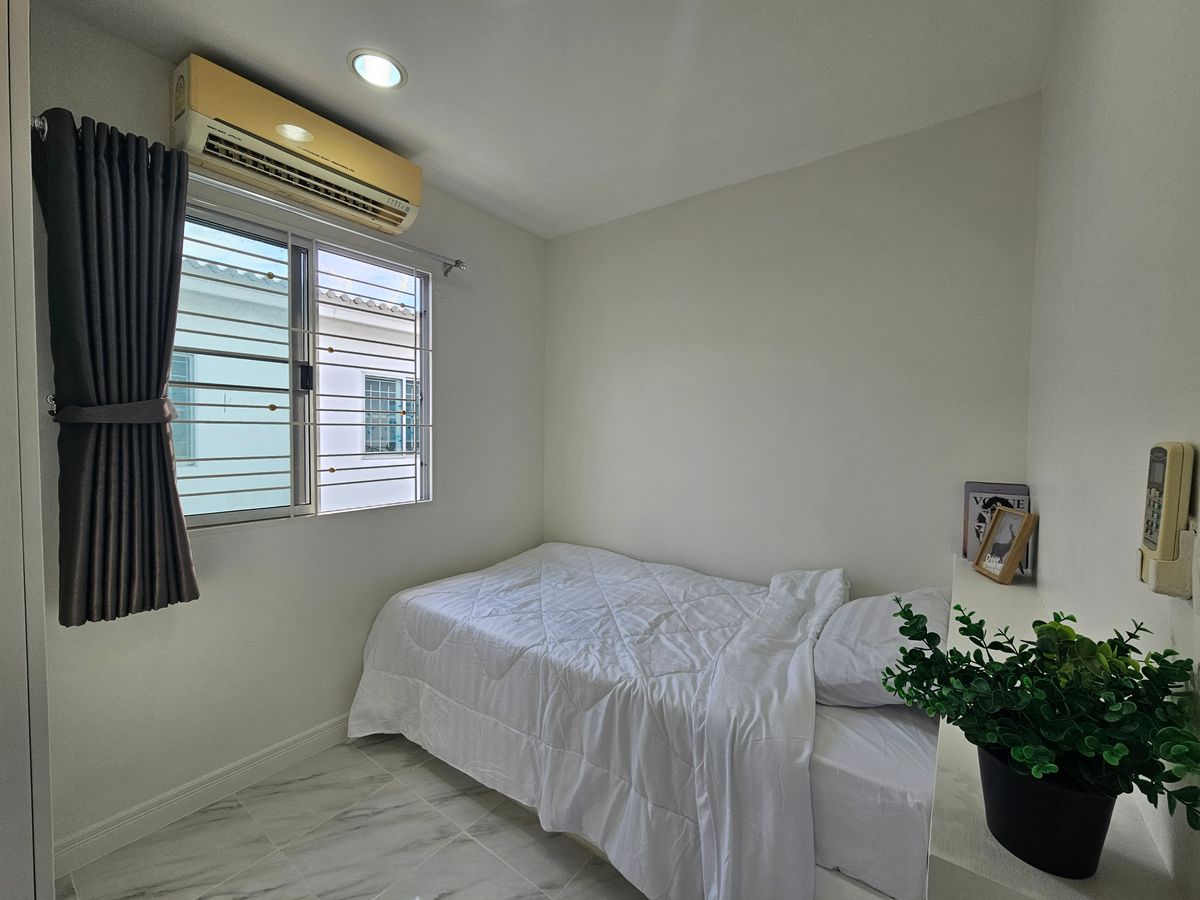 ขายทาวน์โฮมแจ้งวัฒนะ เมืองทอง : ขายพร้อมผู้เช่า ผู้เช่าพักเป็นครอบครัวชำระตรง ยิว เกือบ7%  ที่เดอะ คอนเน็ค แจ้งวัฒนะ1 