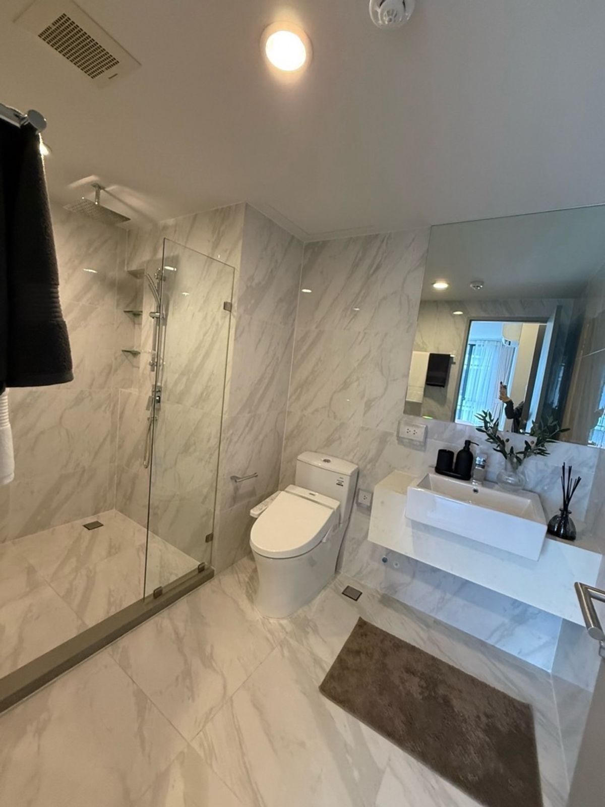 For RentCondoSukhumvit, Asoke, Thonglor : For rent Ideo Mobi Sukhumvit 40