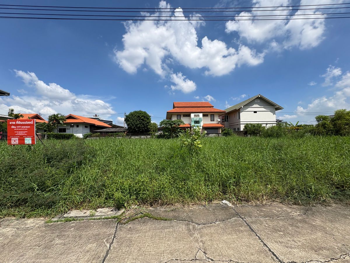 For SaleLandNawamin, Ramindra : [17 October 2025] Land 177 square wah, Ramintra 62, Intersection 1, near Synphaet Fashion Hospital, width 30 meters, depth 23 meters, 12,500,000.- (70,600 baht/square wah)