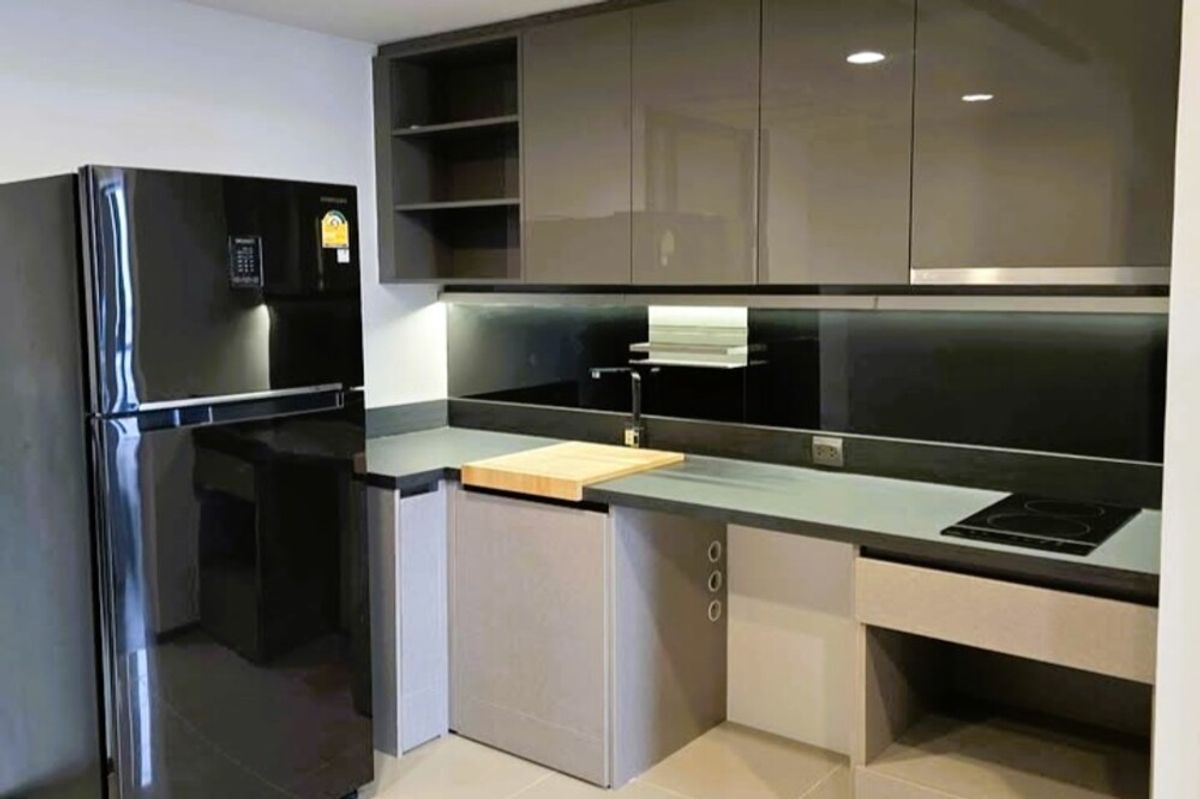 ขายคอนโดสุขุมวิท อโศก ทองหล่อ : 🔥 สำหรับขาย !! วิวแม่น้ำ, ห้องมุม, ชั้นสูง 26++!! 🔥 Code C20251000035..........Oka Haus, 2 ห้องนอน, 2 ห้องน้ำ, แต่งครบ, ราคาพิเศษ!!📣📣