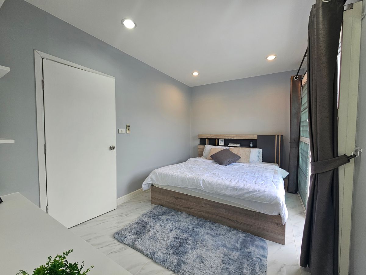 For SaleTownhomeChaengwatana, Muangthong : Sold with tenant Family tenants pay directly to Jews, almost 7% at The Connect Chaengwattana 1.