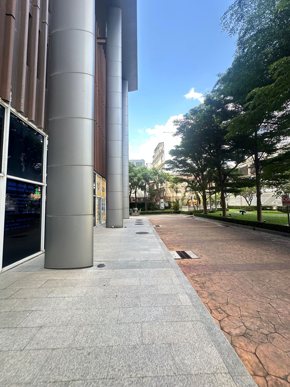 For SaleCondoOnnut, Udomsuk : Below Appraisal Value! 2-Bed Diamond Sukhumvit Condo with 5% Yield, Prime On Nut Location