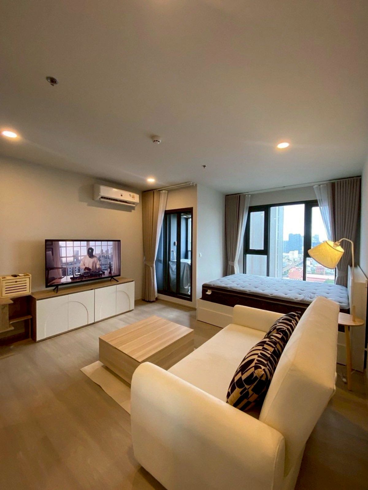 ให้เช่าคอนโดอ่อนนุช อุดมสุข : ✨ Aspire Onnut Station ห้องใหม่แกะกล่อง ไม่เคยมีผู้เช่า 🏡 ดีไซน์โมเดิร์นเรียบหรู พร้อมเฟอร์และเครื่องใช้ไฟฟ้าครบ 🌟