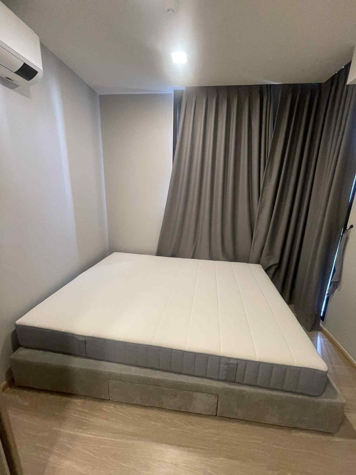 For RentCondoRatchadapisek, Huaikwang, Suttisan : Condo for rent, The Moment Ratchada 19, The Moment Ratchada 19, size 27 sq m, 3rd floor, fully furnished, ready to move in.