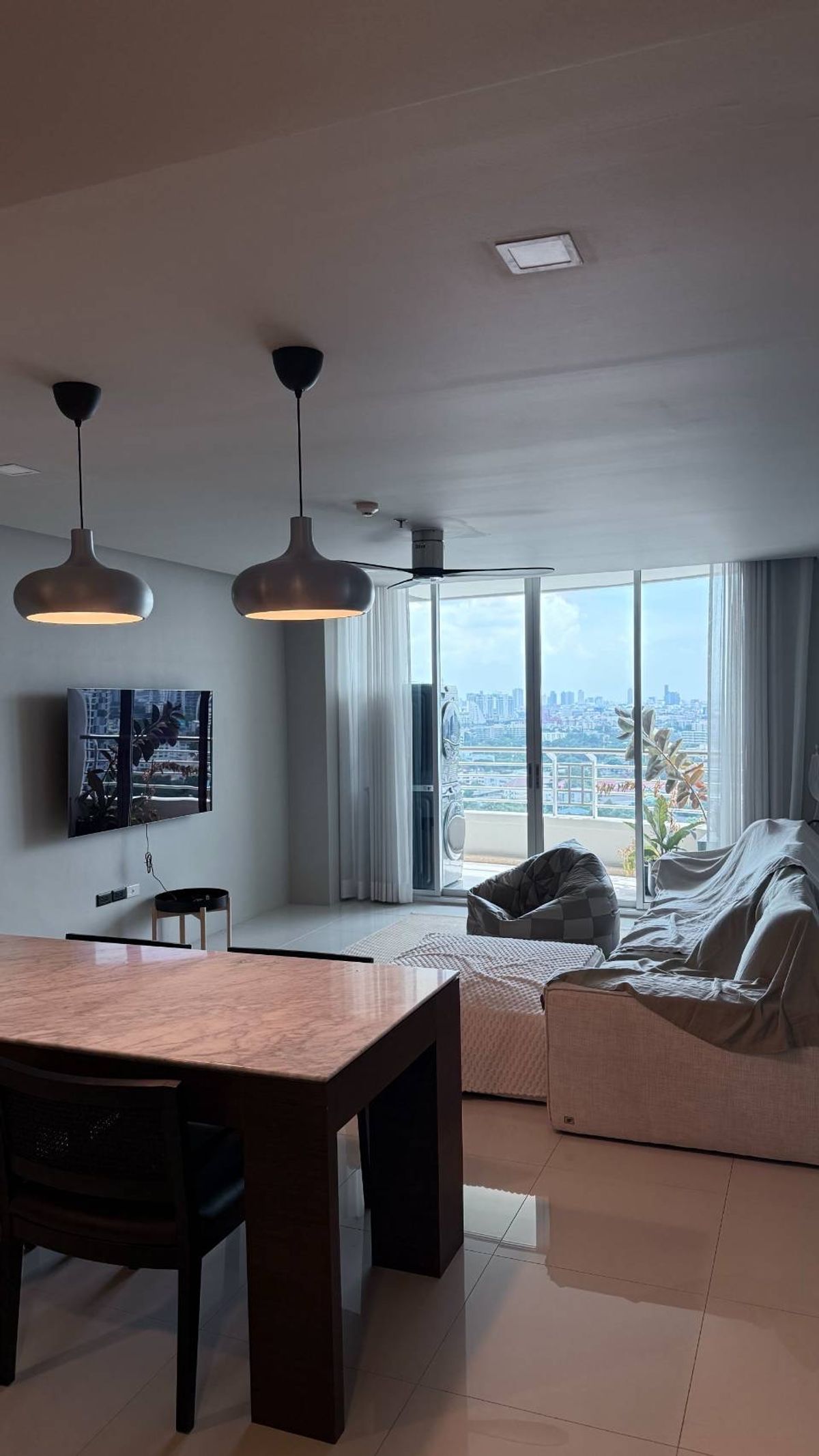 ให้เช่าคอนโดสาทร นราธิวาส : Sathorn Prime Residence 2 large bedrooms, 118 sq m. Fully furnished 60,000 baht