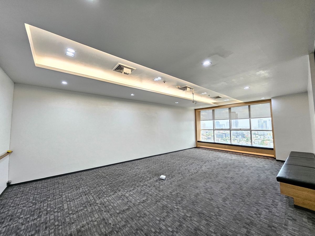 For RentOfficeSapankwai,Jatujak : Office for Rent – Lao Peng Nguan Building, Vibhavadi–Ladprao Intersection