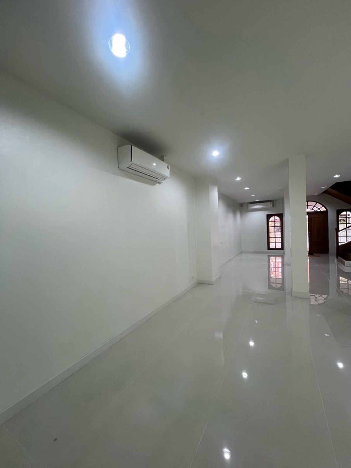 ให้เช่าโฮมออฟฟิศสาทร นราธิวาส : ให้เช่า โฮมออฟฟิศ สาทร เย็นอากาศ จดทะเบียนบริษัทได้ เหมาะ Office , Studio , Ecommerce , Production , Marketing และอื่นๆ 