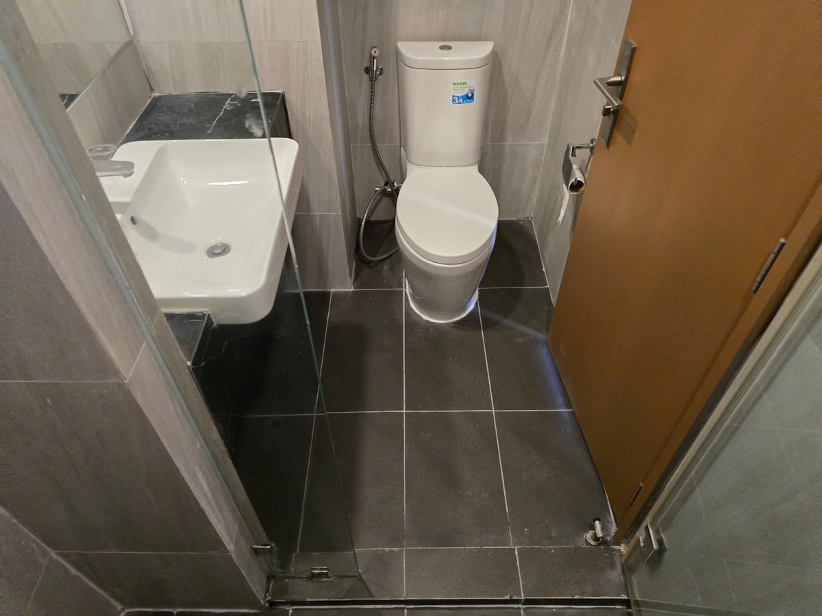 For RentCondoSiam Paragon ,Chulalongkorn,Samyan : Ashton Chula Silom【𝐑𝐄𝐍𝐓】🔥Clean and elegant tones, the essence of classy minimalism🔥  Contact Line ID: @hacondo