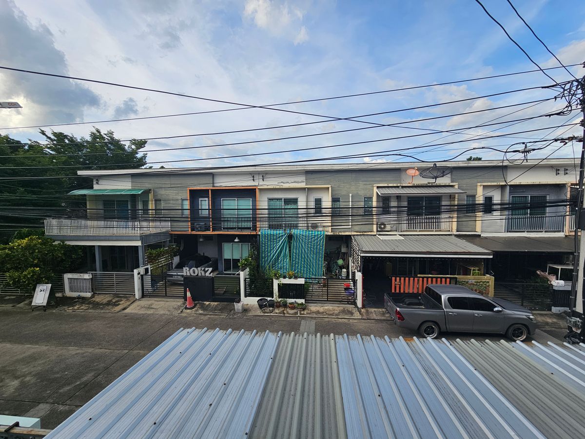 ขายทาวน์โฮมแจ้งวัฒนะ เมืองทอง : ขายพร้อมผู้เช่า ผู้เช่าพักเป็นครอบครัวชำระตรง ยิว เกือบ7%  ที่เดอะ คอนเน็ค แจ้งวัฒนะ1 