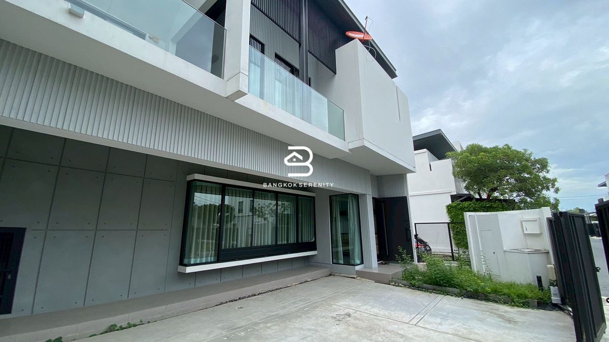 For SaleTownhomeBangna, Bearing, Lasalle : Townhouse for sale Vive Bangna KM.7