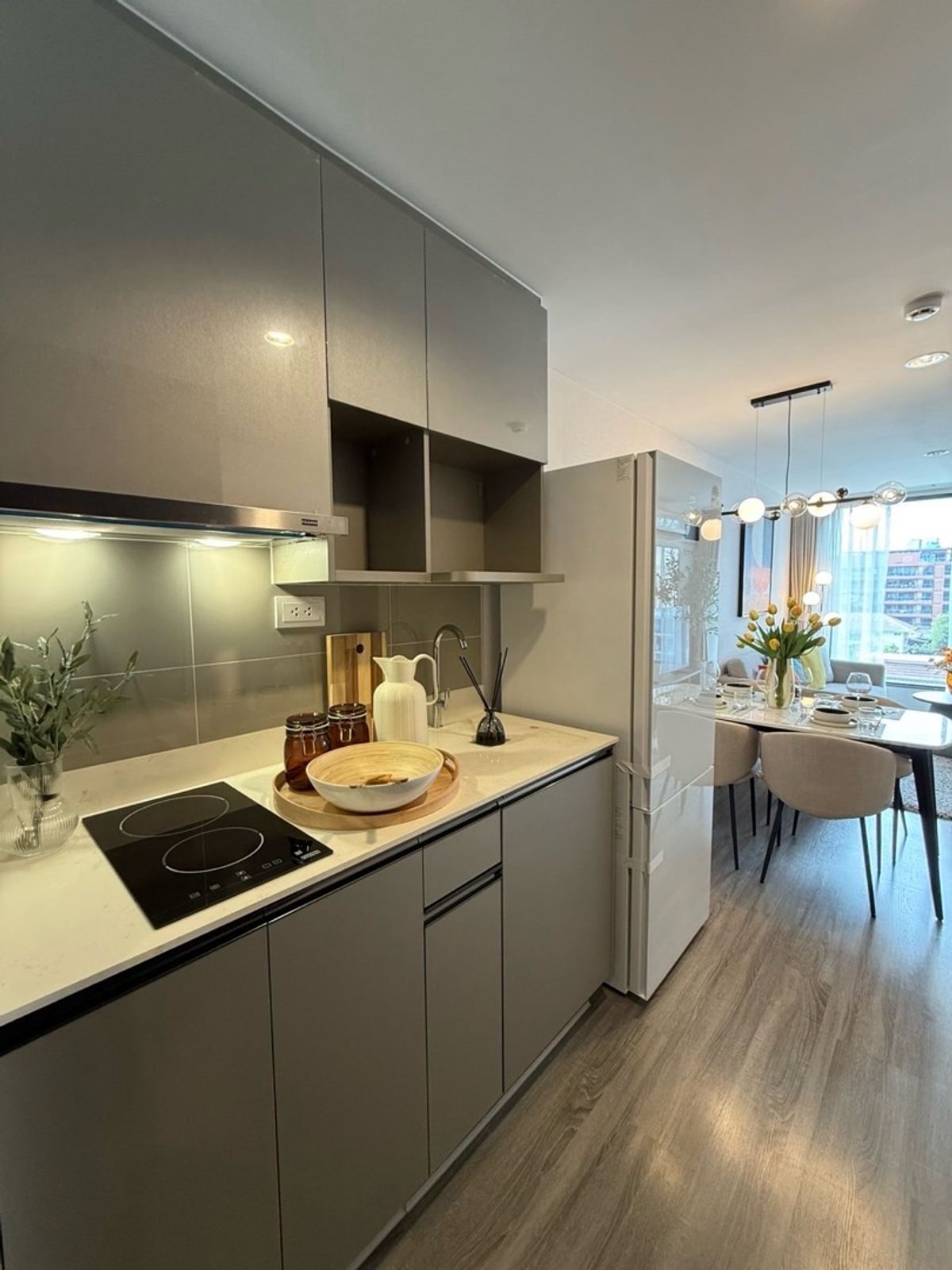 ให้เช่าคอนโดสุขุมวิท อโศก ทองหล่อ : For rent Ideo Mobi Sukhumvit 40
