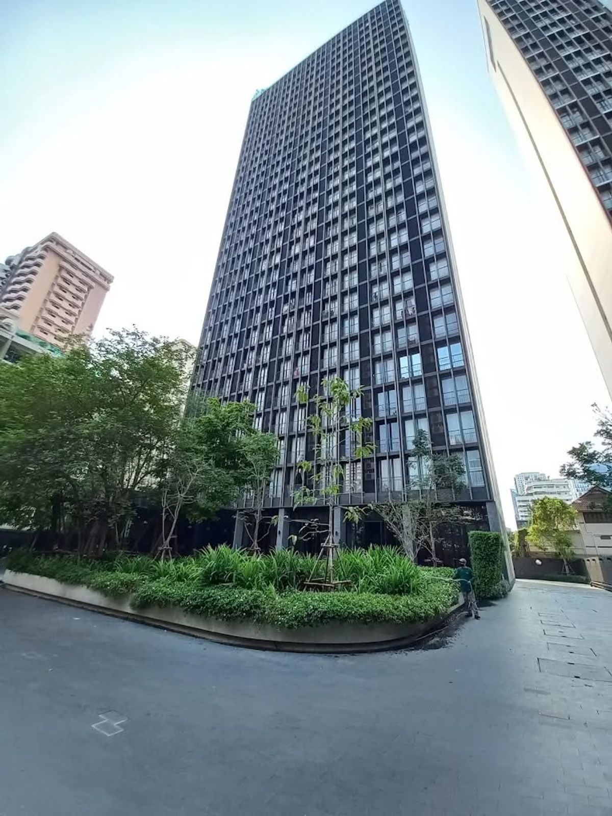 คอนโดสุขุมวิท อโศก ทองหล่อ :  ขาย/ให้เช่า คอนโด Noble BE33 (โนเบิล บี33) ขนาด 35 ตารางเมตร 1 ห้องนอน ชั้น 8 พร้อมอยู่ ใกล้ BTS พร้อมพงษ์ แขวงคลองตันเหนือ เขตวัฒนา กรุงเทพมหานคร