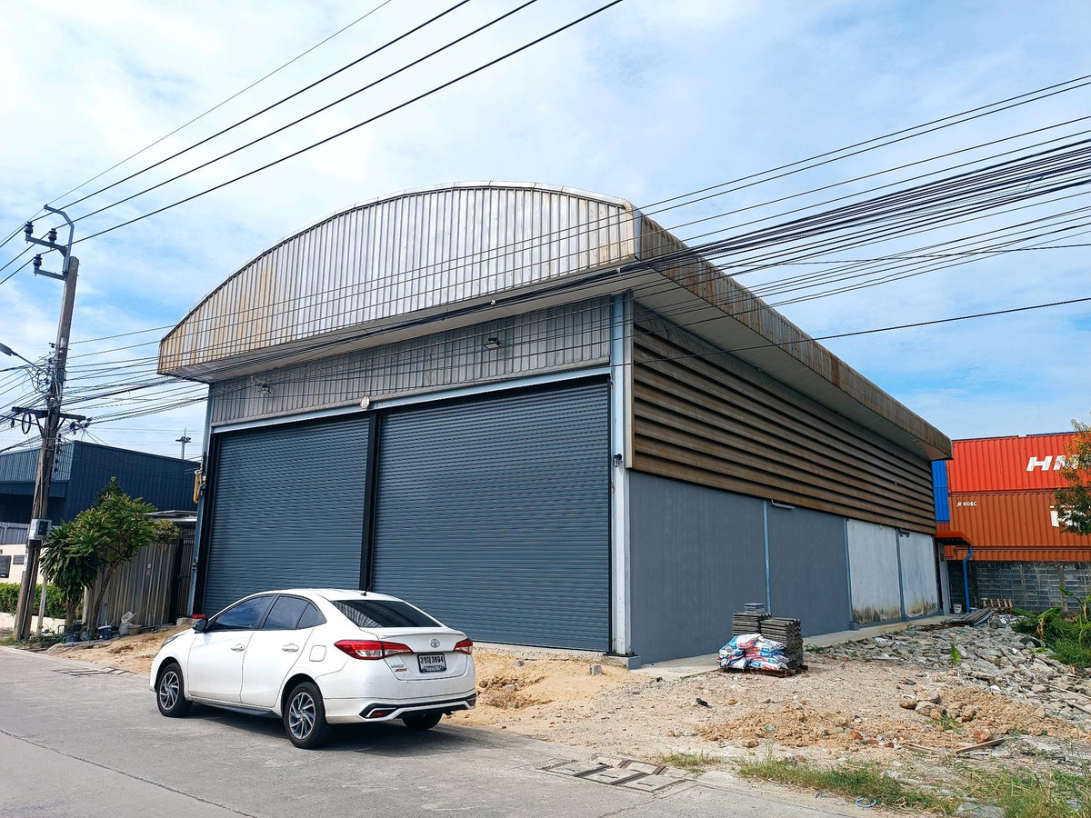 For RentWarehouseSamut Prakan,Samrong : Warehouse for rent in Bang Phli, good location, convenient travel, Theparak Road, near Suvarnabhumi Airport.