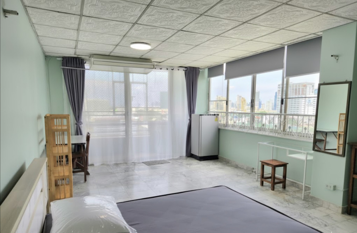 For RentCondoRama 8, Samsen, Ratchawat : [Condo for rent] Condo for rent, Samsen, studio room, 40 sq m., room facing north-east, 12th floor, fully furnished.