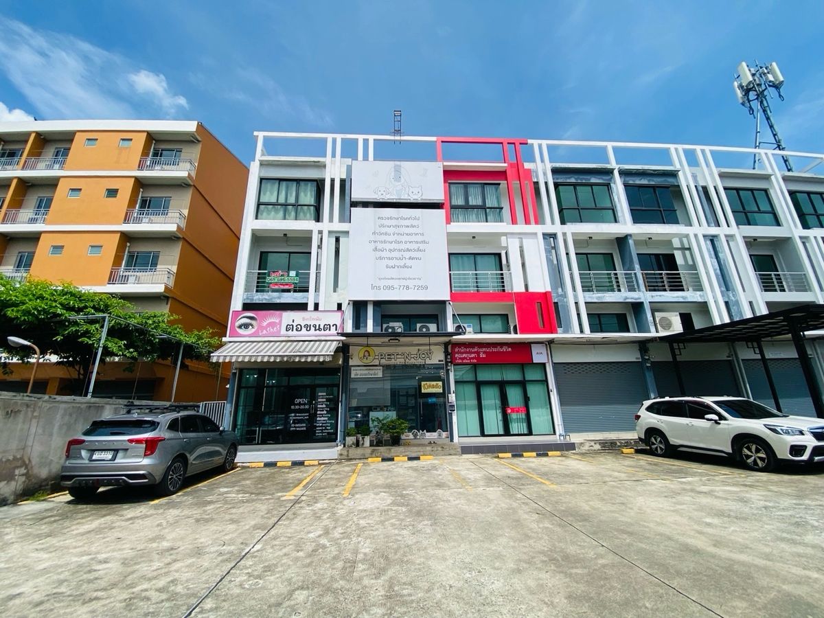 ให้เช่าโฮมออฟฟิศสมุทรปราการ สำโรง : โฮมออฟฟิศ 3.5 ชั้น ศรีด่าน 22 – 420 ตร.ม. จอด 4 คัน ใกล้ MRT สถานีศรีด่าน/ทางด่วน/ห้างครบ ค่าเช่า 40,000 บ./ด. ทำเลที่ทีมงานเดินทางง่าย ลูกค้าแวะสะดวก พร้อมพาธุรกิจโตแบบก้าวกระโดด