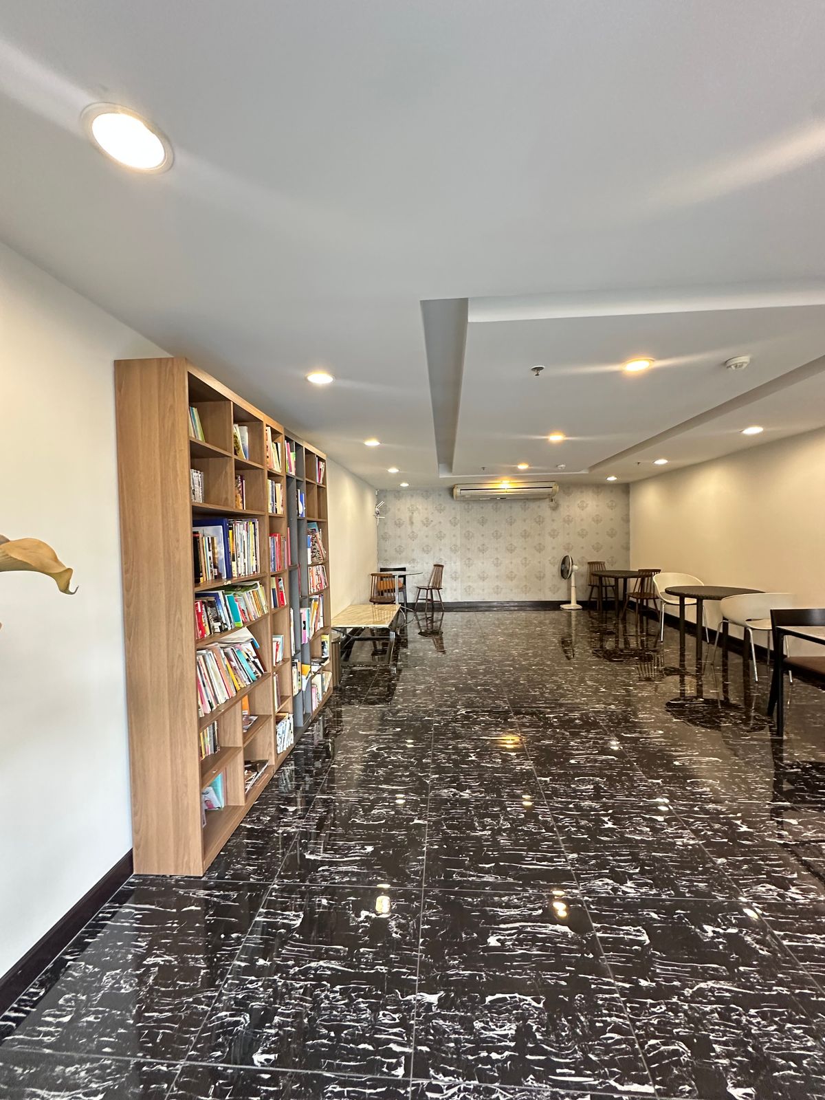 For SaleCondoOnnut, Udomsuk : Below Appraisal Value! 2-Bed Diamond Sukhumvit Condo with 5% Yield, Prime On Nut Location