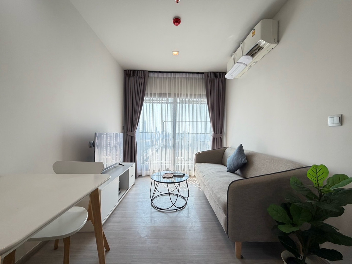 For RentCondoRama9, Petchburi, RCA : 🔥 Fire price Life Asoke Hype 2 bedrooms 1 bathroom room goes very quickly 🔥