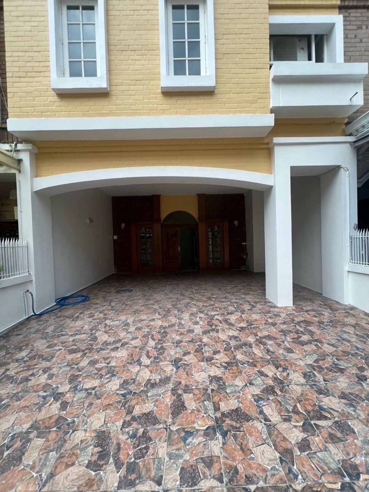 ให้เช่าโฮมออฟฟิศสาทร นราธิวาส : ให้เช่า โฮมออฟฟิศ สาทร เย็นอากาศ จดทะเบียนบริษัทได้ เหมาะ Office , Studio , Ecommerce , Production , Marketing และอื่นๆ 