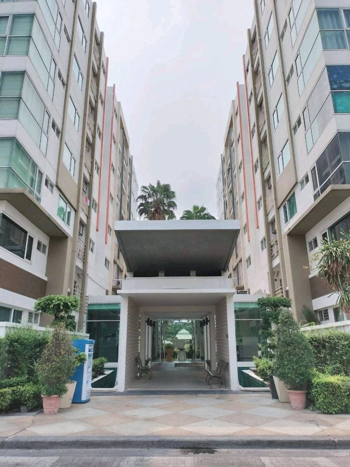 For SaleCondoThaphra, Talat Phlu, Wutthakat : Cheap condo for sale, MetroPark Kanlapaphruek-Sathorn, size 41.18 sq m, 1 bedroom, 1 bathroom, 3rd floor, Phase 1, Building A, beginning of the project, near the main road, near 7-eleven.