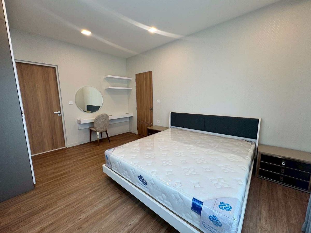 ให้เช่าบ้านลาดกระบัง สุวรรณภูมิ : ให้เช่า บ้านเดี่ยว มัณฑนา มอเตอร์เวย์ – พระราม 9 (Mantana Motorway–Rama 9) ขนาด 120.2 ตารางวา 4 ห้องนอน พร้อมอยู่ แขวงทับยาว เขตลาดกระบัง กรุงเทพมหานคร