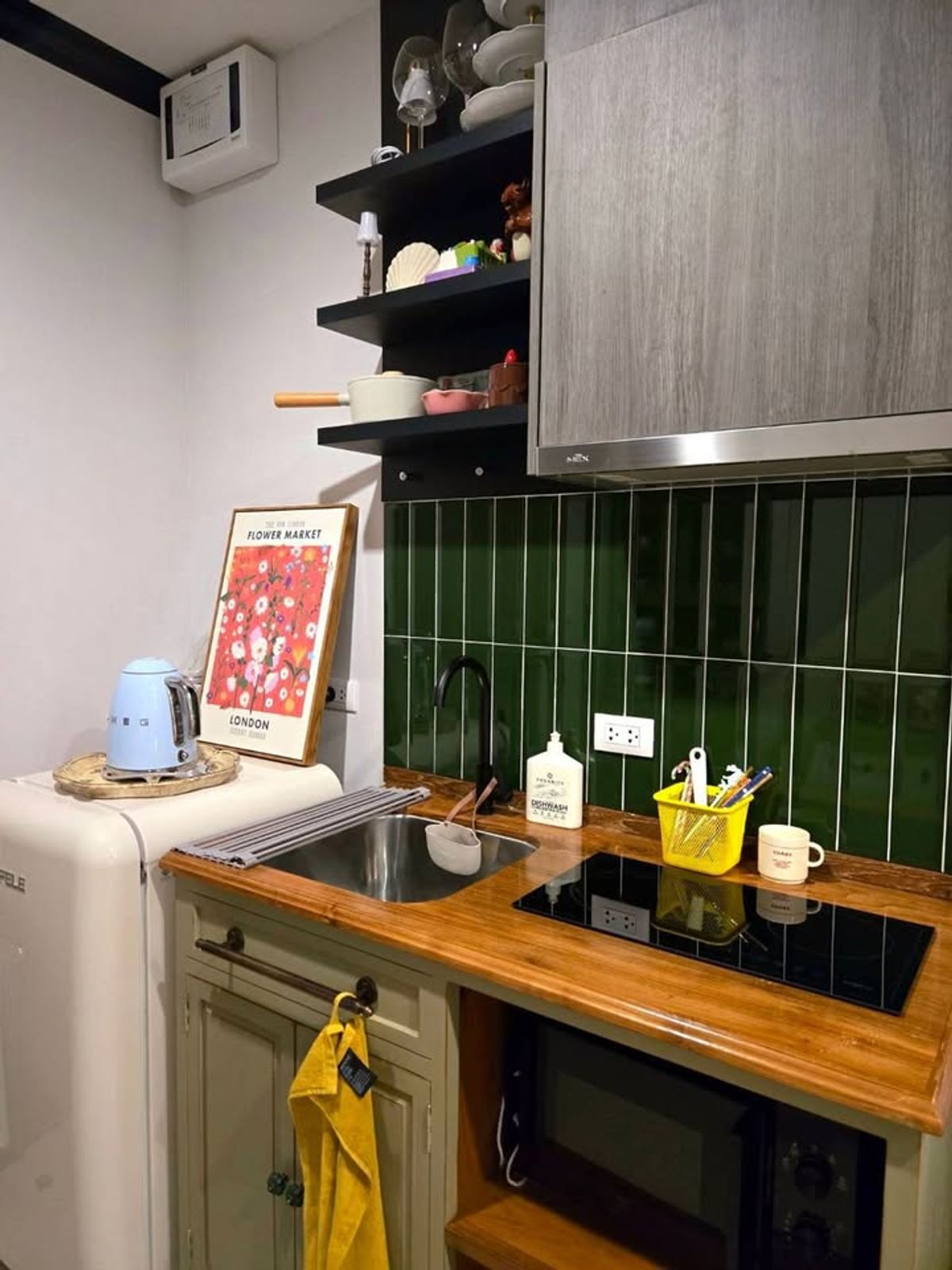 ให้เช่าคอนโดพระราม 9 เพชรบุรีตัดใหม่ RCA : เช่าคอนโด The Base Phetchaburi - Thonglor/เดอะ เบส เพชรบุรี - ทองหล่อ (G6810004)