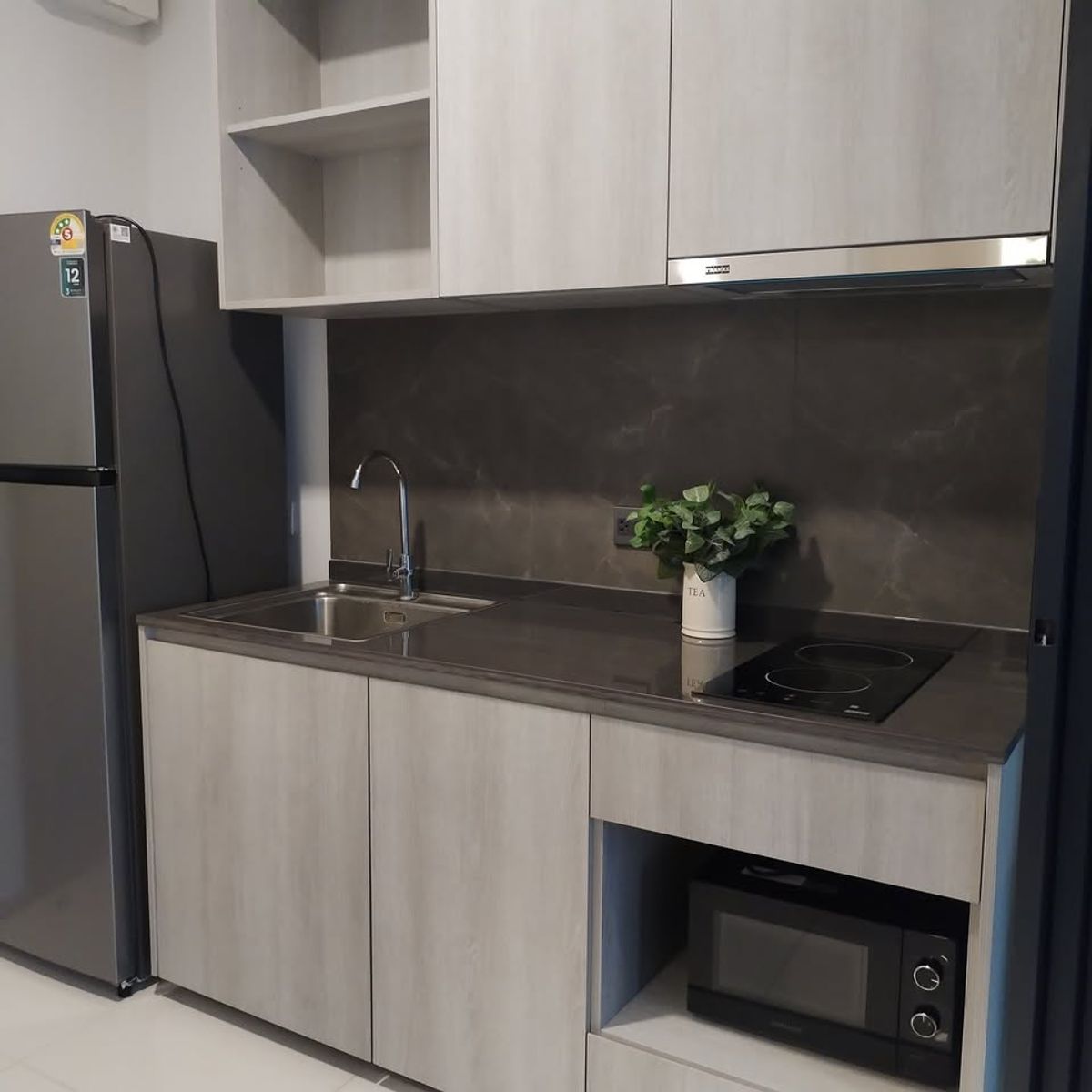 ให้เช่าคอนโดพระราม 9 เพชรบุรีตัดใหม่ RCA : เช่าคอนโด The Tree Pattanakarn - Ekkamai/เดอะ ทรี พัฒนาการ - เอกมัย (G6810009)