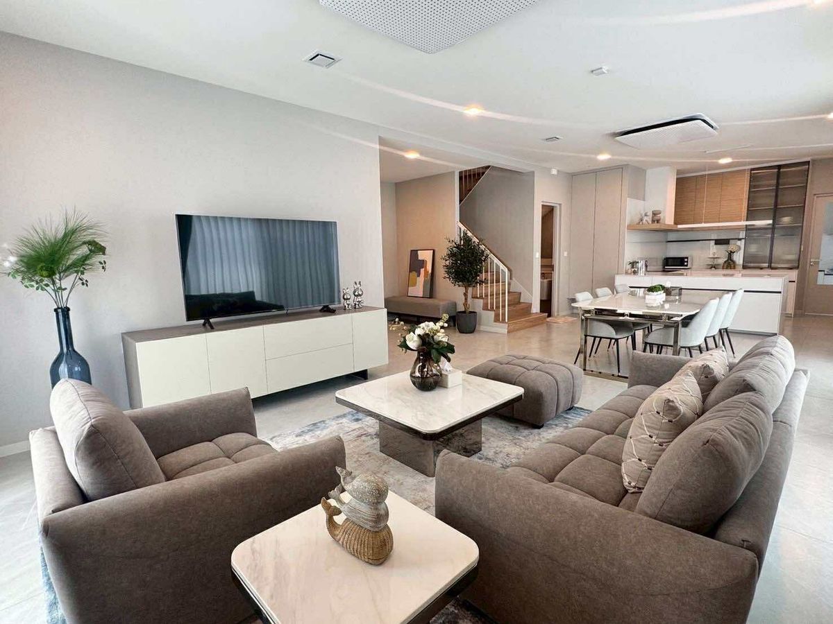 ให้เช่าบ้านลาดกระบัง สุวรรณภูมิ : ให้เช่า บ้านเดี่ยว มัณฑนา มอเตอร์เวย์ – พระราม 9 (Mantana Motorway–Rama 9) ขนาด 120.2 ตารางวา 4 ห้องนอน พร้อมอยู่ แขวงทับยาว เขตลาดกระบัง กรุงเทพมหานคร