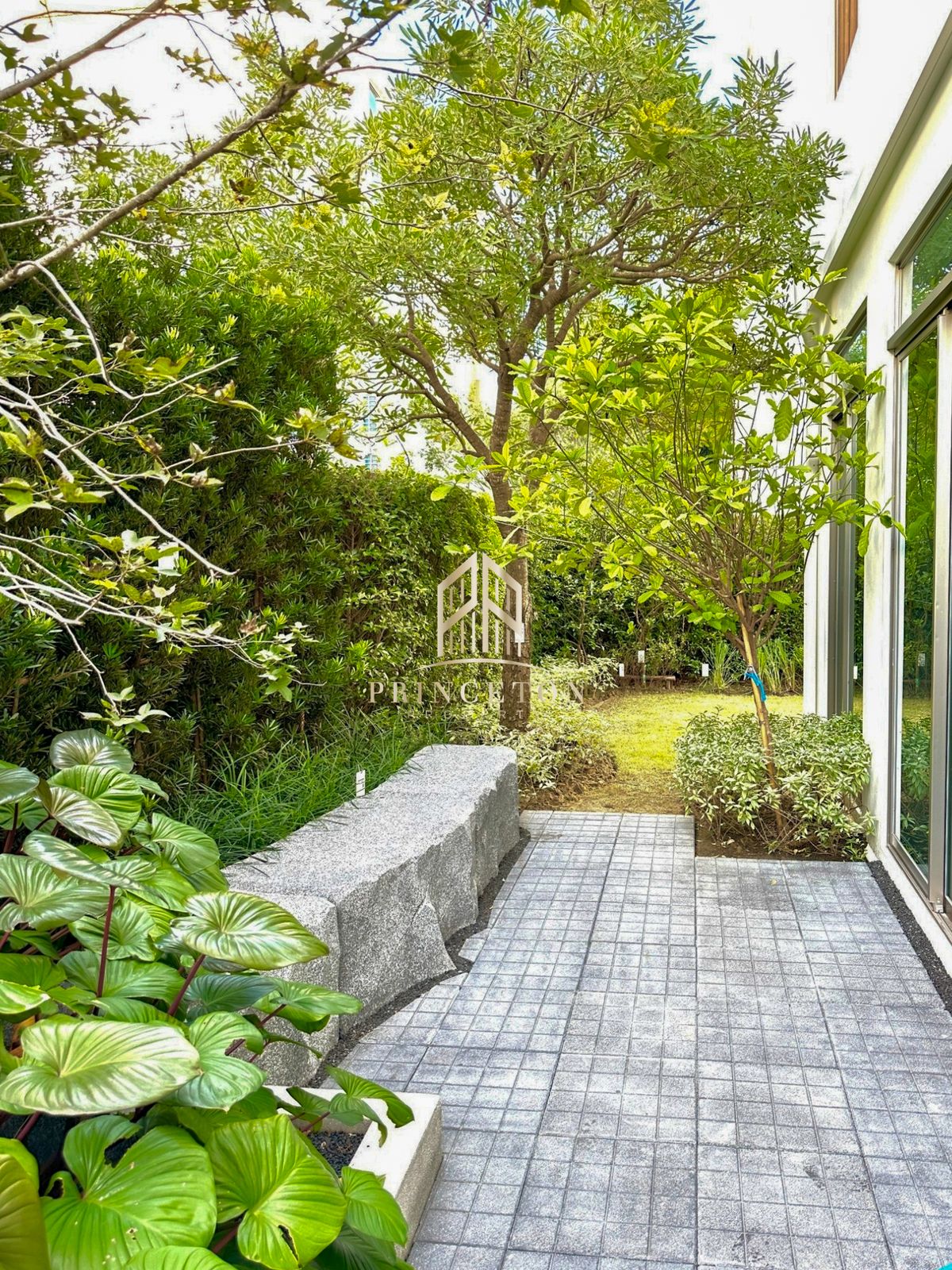 HousePattanakan, Srinakarin : VIVE Rama 9 – Luxurious 3-Story Home in Modern Japanese Design 📞092-4252445