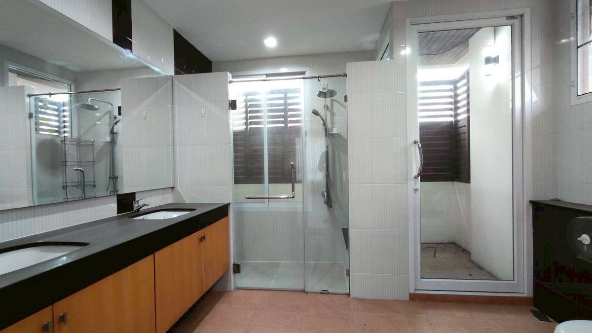 ขายบ้านพุทธมณฑล ศาลายา : ขายบ้านเดี่ยวหลังใหญ่ หัวมุม ทำเลดีที่สุดในโครงการ บุษราคัม เรสซิเด้นท์ ศาลาธรรมสพน์