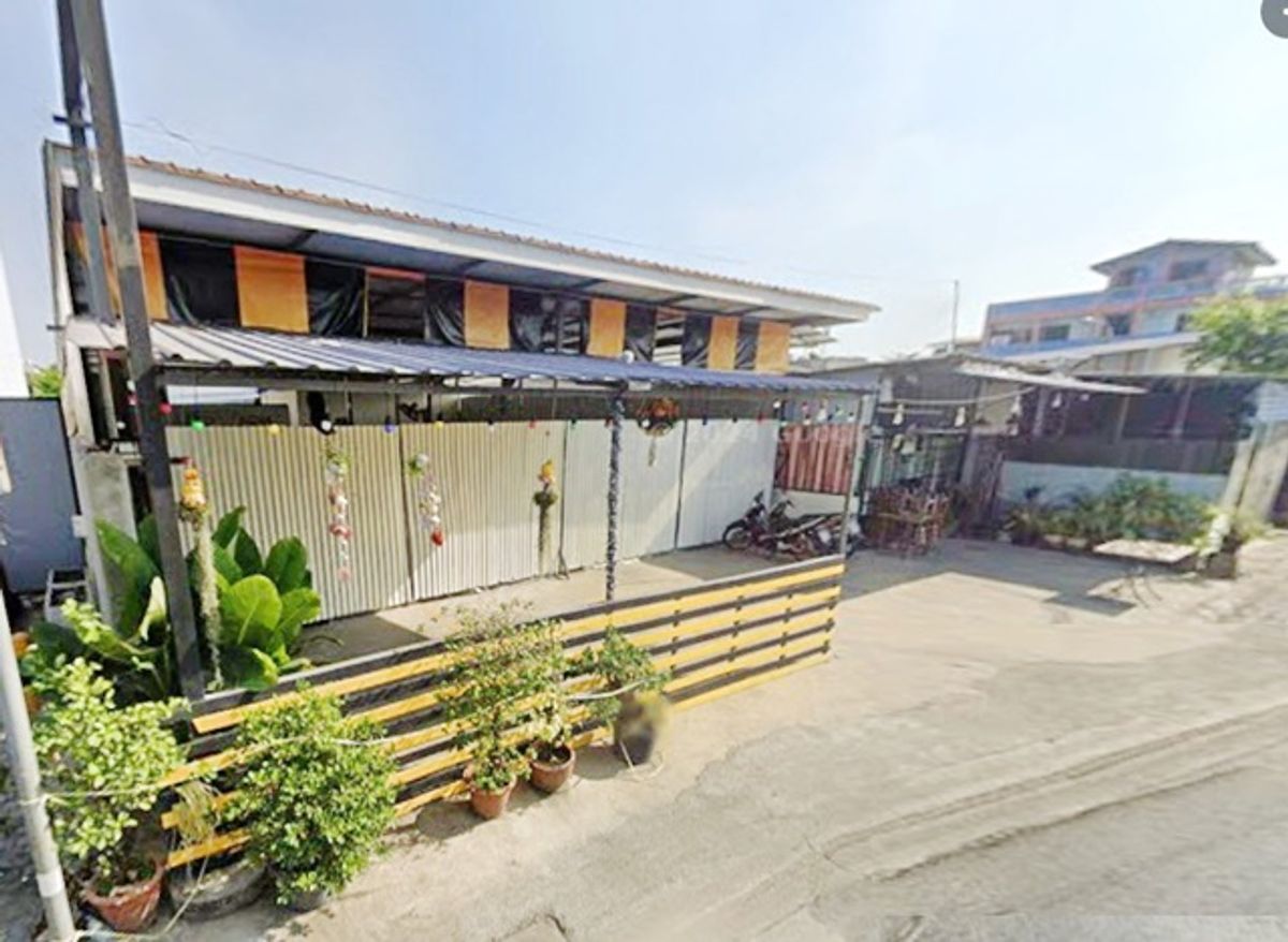 For RentWarehouseKaset Nawamin,Ladplakao : small warehouse 176sqm. single-story building for rent Central Ramintra 2 km. Ladpraklao Open shop
